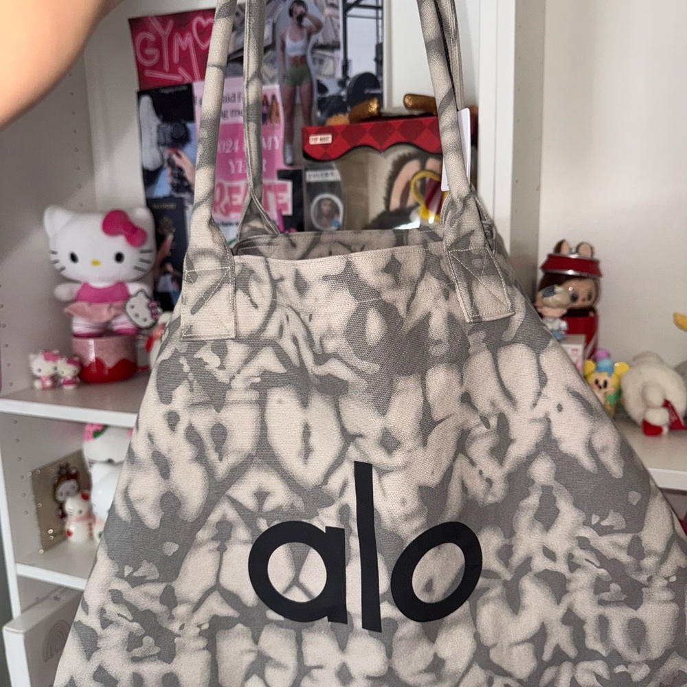 ALO Yoga Gray and Black Tote Bag